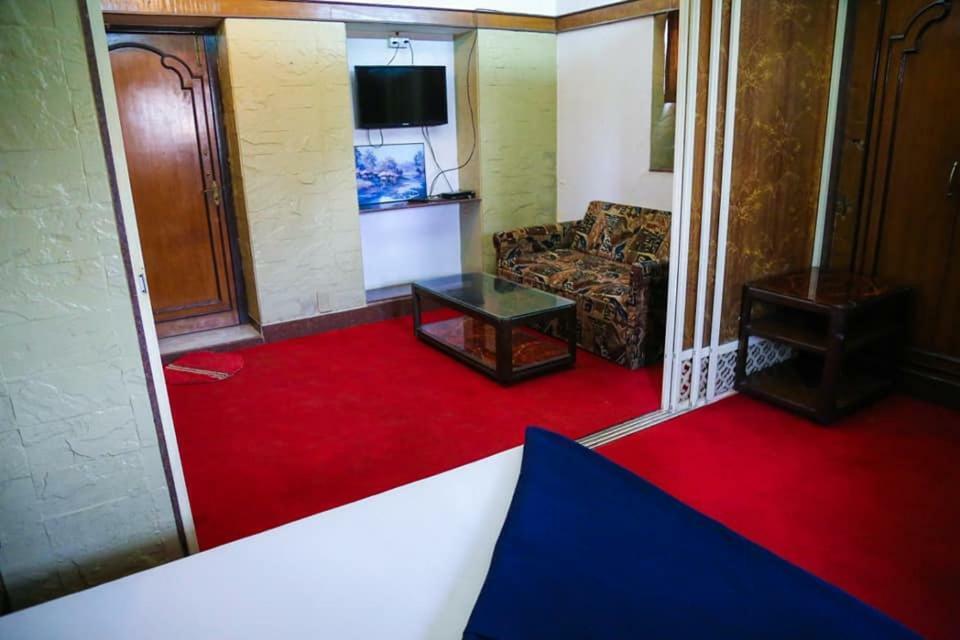 Hotel Happy Mumbai (Bombay)